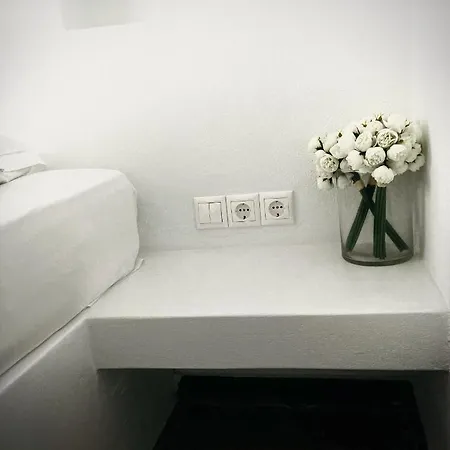 Nostos * Parikia (Paros)