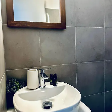 Nostos Apartment *